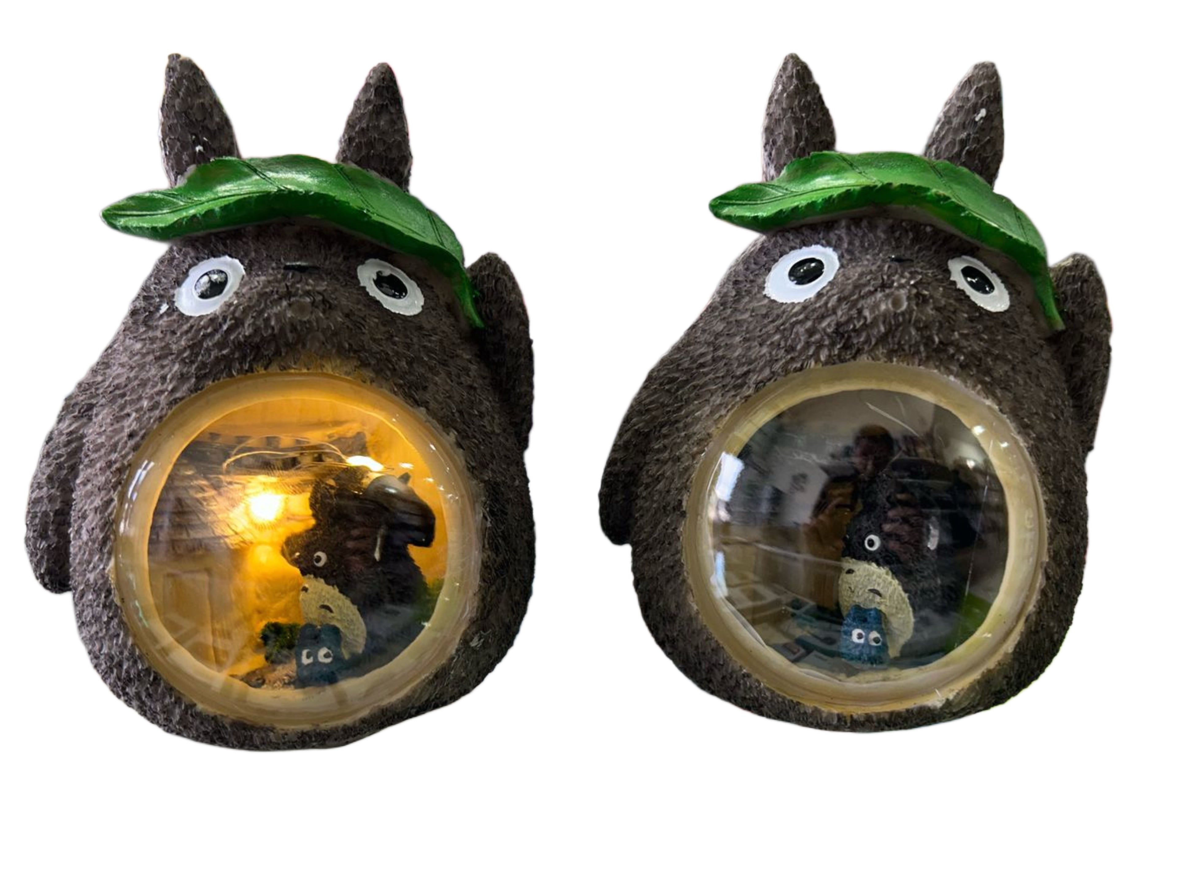 LAMPARA CUERPO TOTORO CON HOJA Y DIORAMA EN ESTOMAGO 15CM