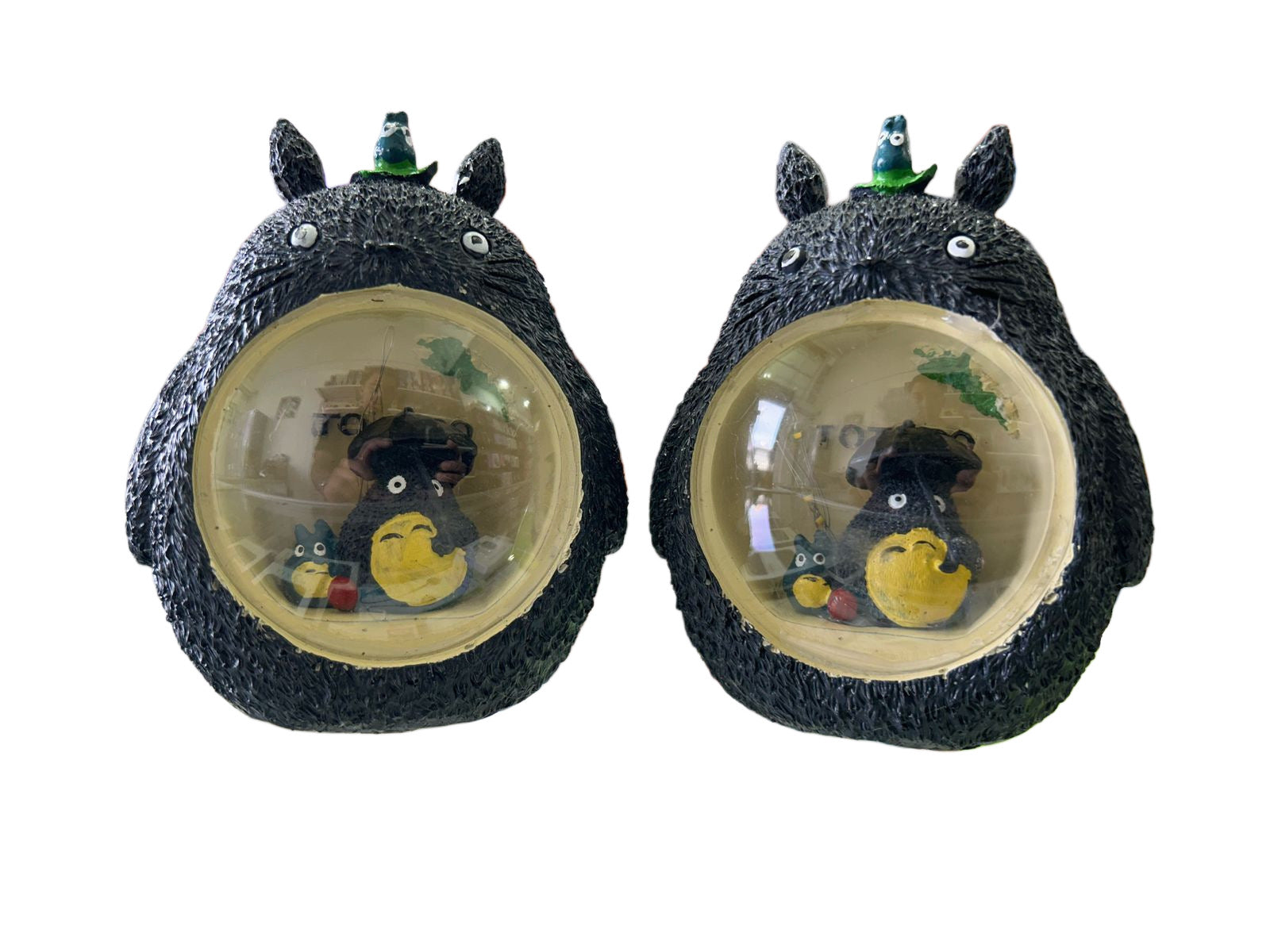 LAMPARA CUERPO TOTORO CON SOMBRERO Y DIORAMA EN ESTOMAGO 12CM STUDIO GHIBLI